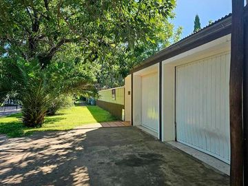 venta casa 3 dormitorios funes todos los servicios permuta