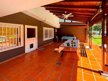 venta casa 3 dormitorios funes todos los servicios permuta