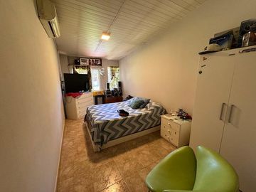 venta casa 3 dormitorios funes todos los servicios permuta