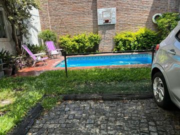Casa en venta - 4 Dormitorios 5 Baños - Local - 380Mts2 - Olivos