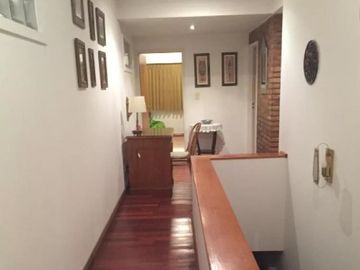 Casa en venta - 4 Dormitorios 5 Baños - Local - 380Mts2 - Olivos