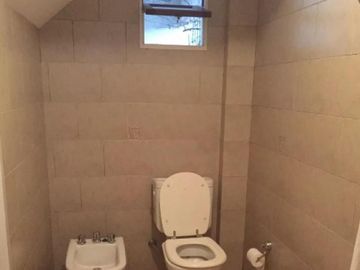 Casa en venta - 4 Dormitorios 5 Baños - Local - 380Mts2 - Olivos