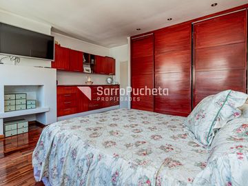 Venta Casa 6 ambientes con parque y piscina en Villa Sarmiento
