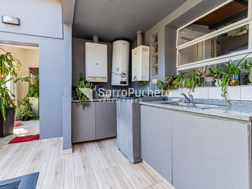 Venta Casa 6 ambientes con parque y piscina en Villa Sarmiento