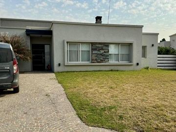 Casa en venta, 3 dormitorios, Area 2, San Matias, Escobar