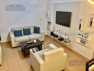 CHALET EN DOS PLANTAS EN ADROGUE