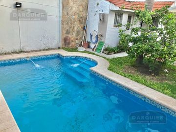 CHALET EN DOS PLANTAS EN ADROGUE