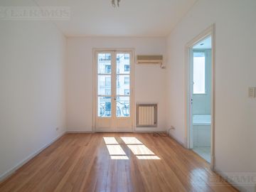 EDIFICIO FRANCES - LLENO DE SOL- RECICLADO- 3 AMBIENTES - RECOLETA