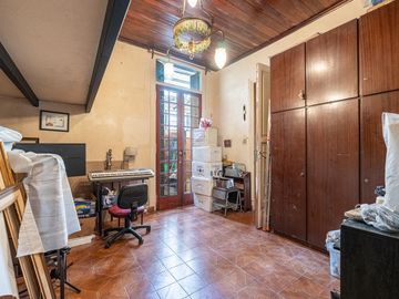 PH de 3 ambientes con patio y 2 entre pisos en venta en Floresta