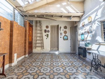 PH de 3 ambientes con patio y 2 entre pisos en venta en Floresta