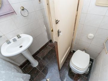 PH de 3 ambientes con patio y 2 entre pisos en venta en Floresta