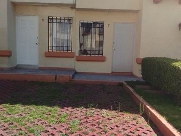 VENTA DE BONITA CASA EN VILLA DEL REAL (TECÁMAC)