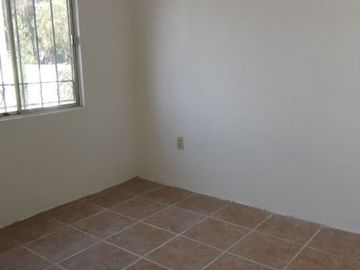 VENTA DE BONITA CASA EN VILLA DEL REAL (TECÁMAC)