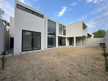 VENTA DE CASA EN VALLE ALTO CARRETERA NACIONAL ZONA SUR DE MONTERREY
