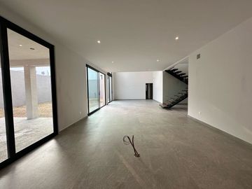 VENTA DE CASA EN VALLE ALTO CARRETERA NACIONAL ZONA SUR DE MONTERREY