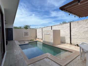 Venta casa de un piso en Privada Soluna Merida