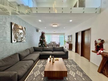 Casa en Fraccionamiento Lomas del Sol