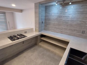 Casa en venta y renta  en Paseo de los Nogales Santa Rosa Apodaca N.L.