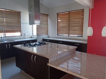 CASA EN VENTA EN LOMAS DE VALLE ESCONDIDO,BOSQUE ESMERALDA, ATIZAPAN DE ZARAGOZA