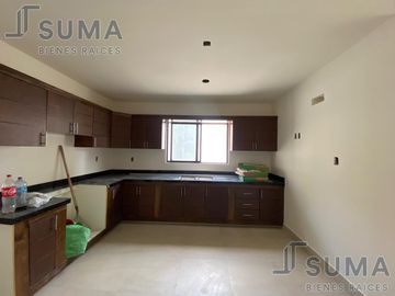 Casa en Venta en Col. Ampliación Unidad Nacional, Madero Tamaulipas.