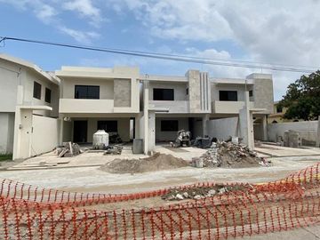 Casa en Venta en Col. Ampliación Unidad Nacional, Madero Tamaulipas.