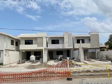 Casa en Venta en Col. Ampliación Unidad Nacional, Madero Tamaulipas.