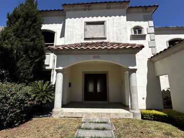 Casa en  Venta en Maestranzas - La Herradura - Carretera Nacional