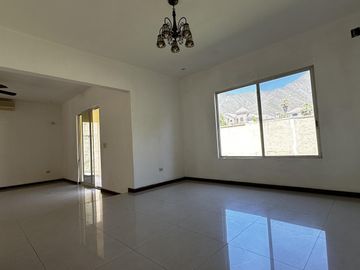 Casa en  Venta en Maestranzas - La Herradura - Carretera Nacional
