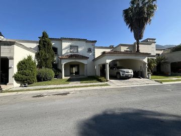 Casa en  Venta en Maestranzas - La Herradura - Carretera Nacional