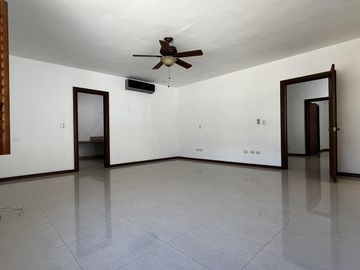 Casa en  Venta en Maestranzas - La Herradura - Carretera Nacional