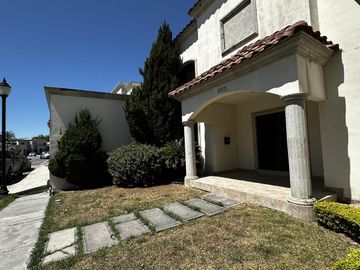 Casa en  Venta en Maestranzas - La Herradura - Carretera Nacional