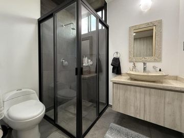 Casa en  venta en Fraccionamiento cerrado cerca de Plaza San Diego