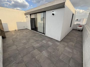 Casa en  venta en Fraccionamiento cerrado cerca de Plaza San Diego