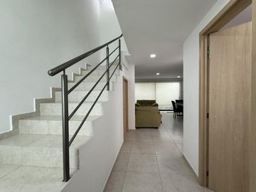 Casa en  venta en Fraccionamiento cerrado cerca de Plaza San Diego