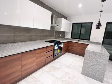 Casa en  venta con 3 recamaras en La Radial San Andres Cholula