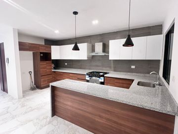 Casa en  venta con 3 recamaras en La Radial San Andres Cholula