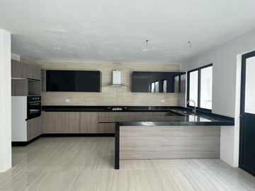 Casa en  venta con 3 recamaras en La Radial San Andres Cholula