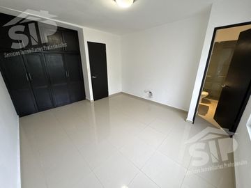 Casa en  Venta Cerradas de Cumbres Sec. Baez