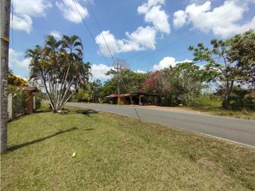 Se Vende Terreno con Lotes Comerciales El Espino-La Chorrera (DR)