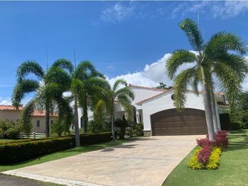 SEA CONFIABLE VENDE CASA EN HACIENDA PACIFICA