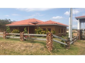 SEA CONFIABLE VENDE CASA DE CAMPO RODEO VIEJO COUNTRY