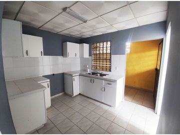 Se Vende Casa en Valle Dorado- La Chorrera (DR)