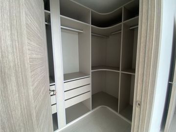 SEA CONFIABLE VENDE APARTAMENTO PH THE TOWERS RESIDENCE