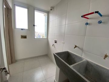 SEA CONFIABLE VENDE APARTAMENTO PH THE TOWERS RESIDENCE