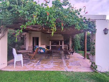 Casa a la venta en Barrio Privado en Chacras