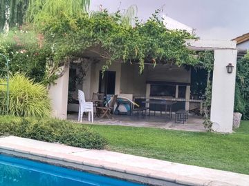 Casa a la venta en Barrio Privado en Chacras