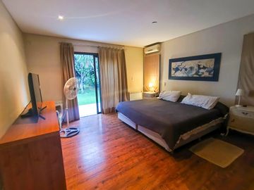 Casa a la venta en Barrio Privado en Chacras