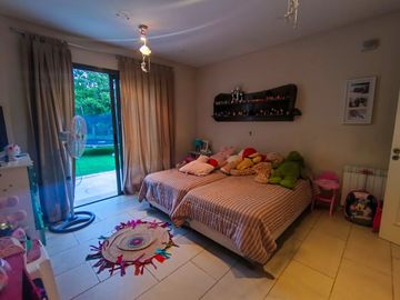 Casa a la venta en Barrio Privado en Chacras
