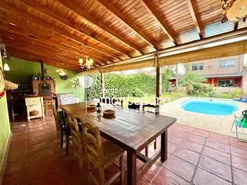 Casa en venta en Villa Luzuriaga