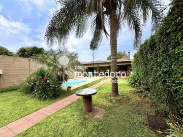Casa en venta en Villa Luzuriaga